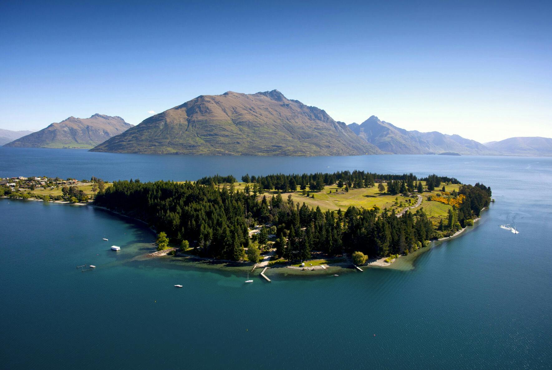Cover image for Queenstown, New Zealand